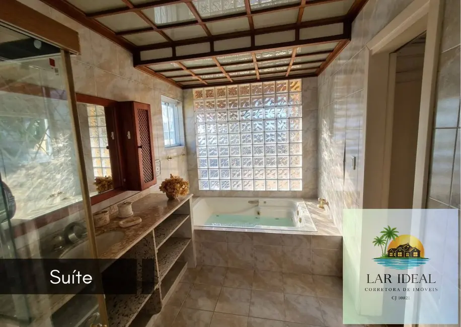 Casa com 3 quartos à venda, 340m2 em Sao Pedro Da Aldeia - RJ - imagem 4 Foto 4 de Casa com 3 quartos à venda, 340m2 em Sao Pedro Da Aldeia - RJ