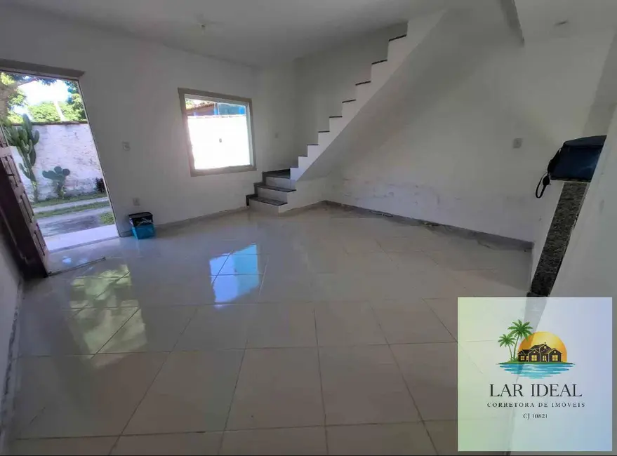 Foto 3 de Casa com 2 quartos à venda em Araruama - RJ