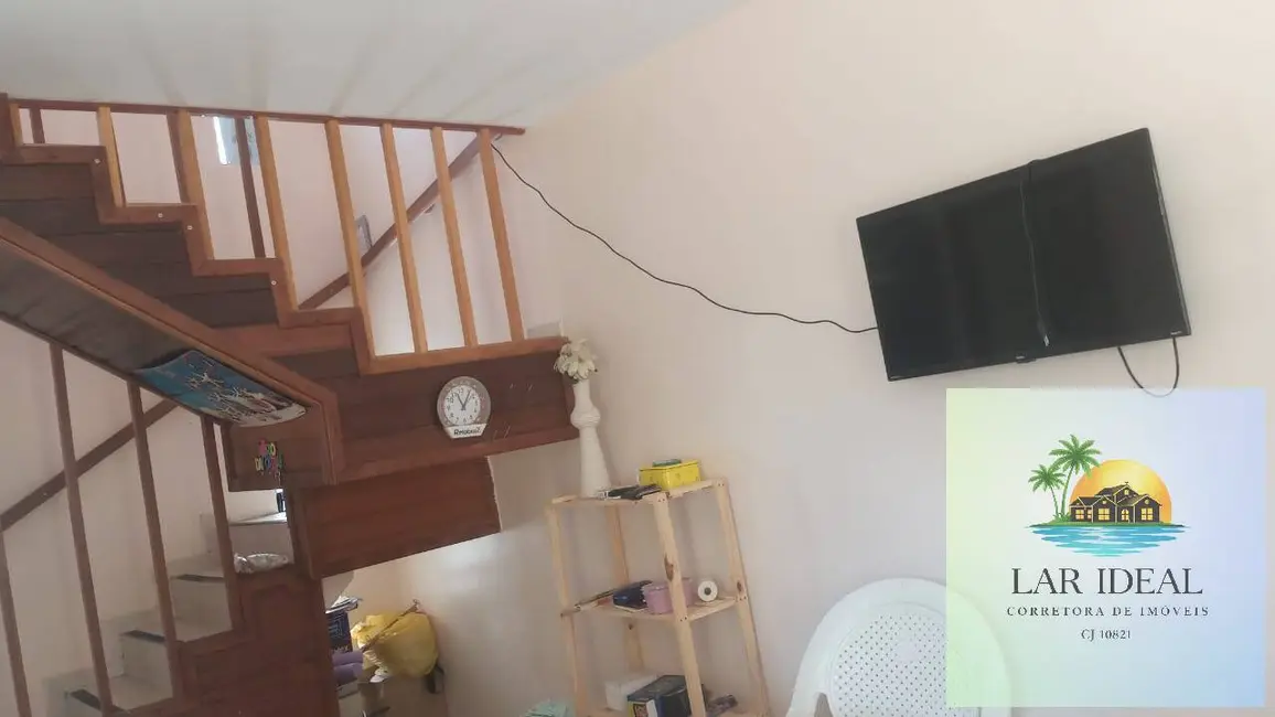 Casa com 2 quartos à venda em Centro, Rio Das Ostras - RJ - imagem 2 Foto 2 de Casa com 2 quartos à venda em Centro, Rio Das Ostras - RJ