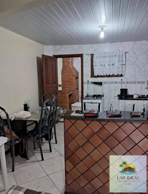 Foto 2 de Casa com 2 quartos à venda em Cabo Frio - RJ