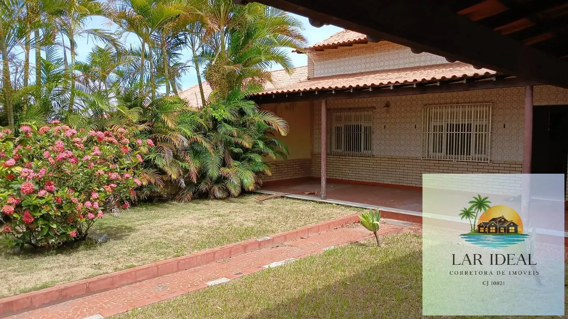 Foto 3 de Casa com 3 quartos à venda, 1080m2 em Araruama - RJ