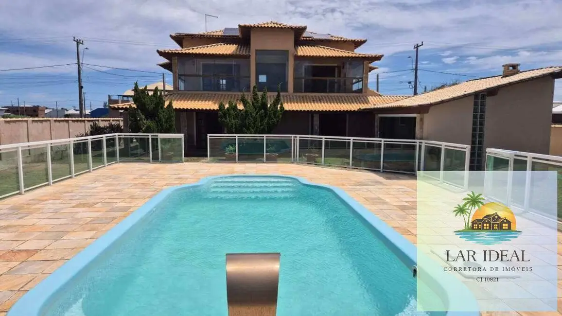 Foto 2 de Casa com 3 quartos à venda, 923m2 em Arraial Do Cabo - RJ