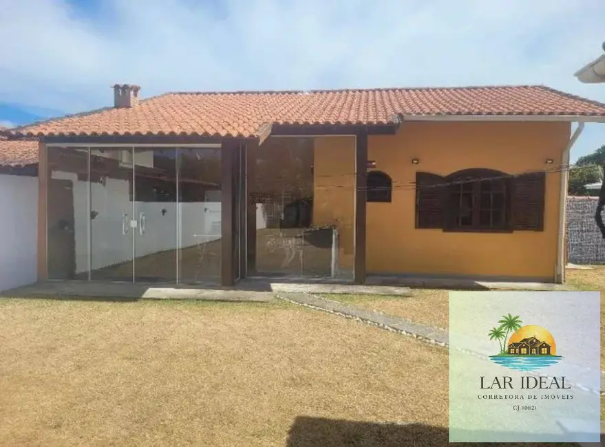 Foto 3 de Casa com 4 quartos à venda, 600m2 em Araruama - RJ