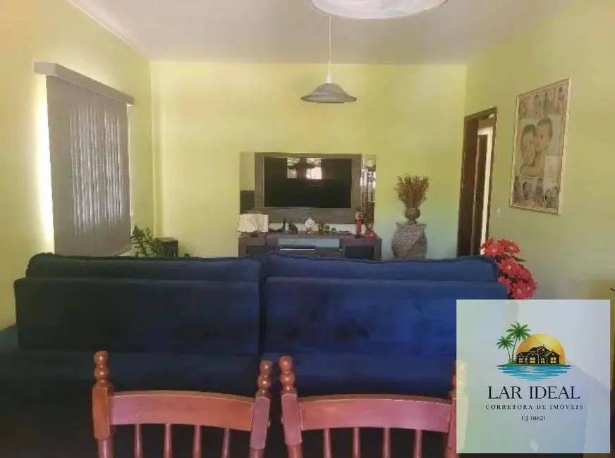 Foto 8 de Casa com 4 quartos à venda, 600m2 em Araruama - RJ