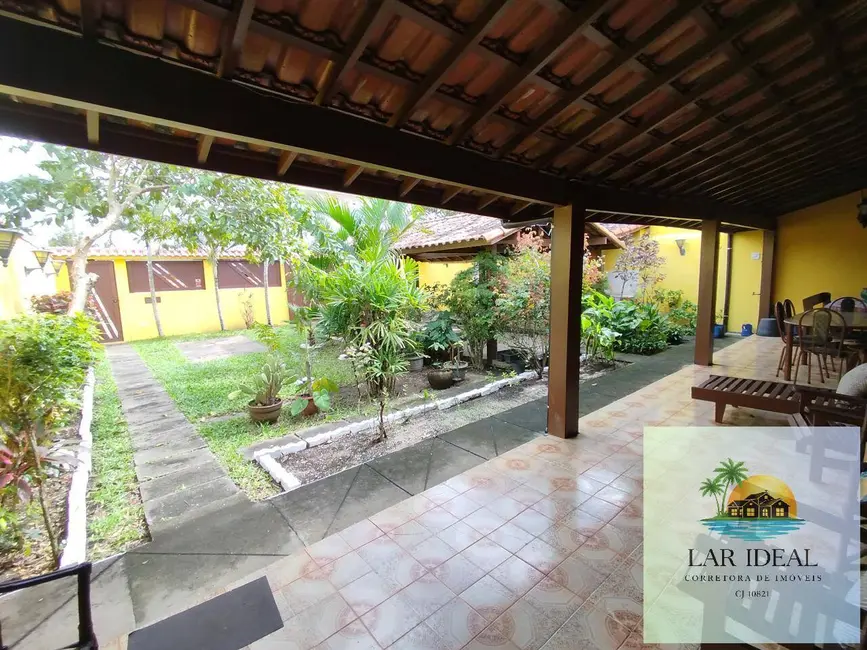 Casa com 3 quartos à venda em Cabo Frio - RJ - imagem 3 Foto 3 de Casa com 3 quartos à venda em Cabo Frio - RJ