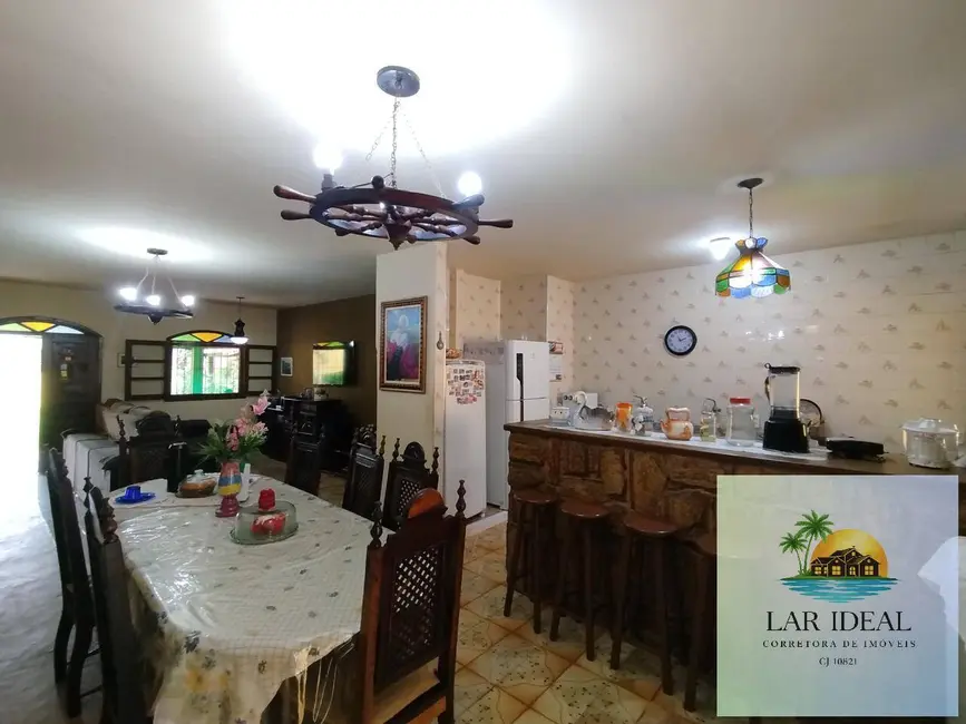 Casa com 3 quartos à venda em Cabo Frio - RJ - imagem 8 Foto 8 de Casa com 3 quartos à venda em Cabo Frio - RJ