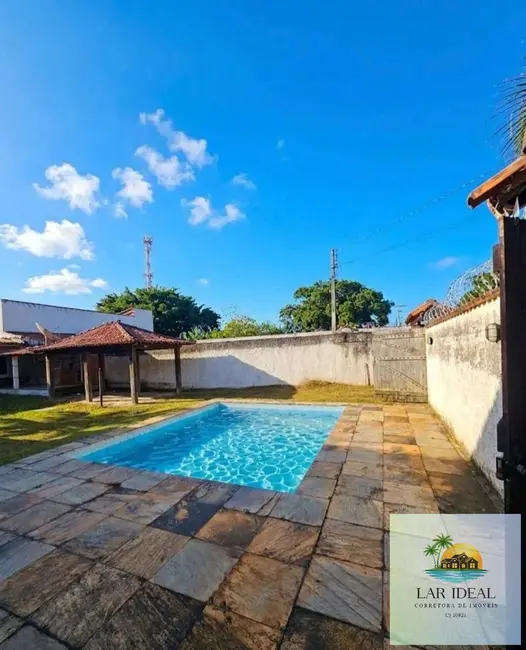 Foto 4 de Casa com 2 quartos à venda, 450m2 em Araruama - RJ