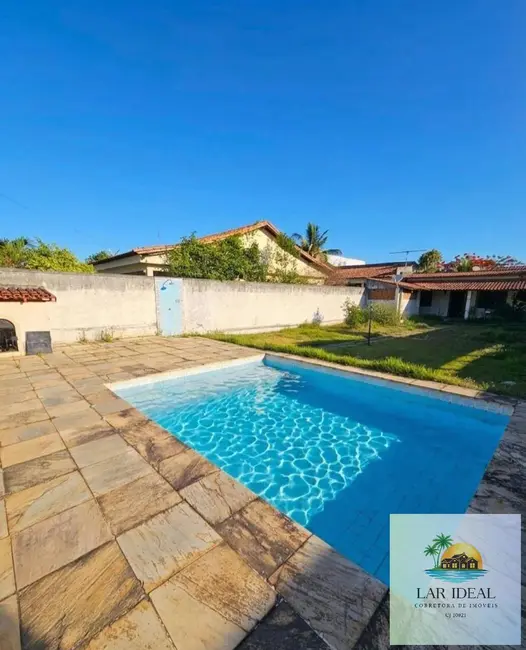 Foto 1 de Casa com 2 quartos à venda, 450m2 em Araruama - RJ