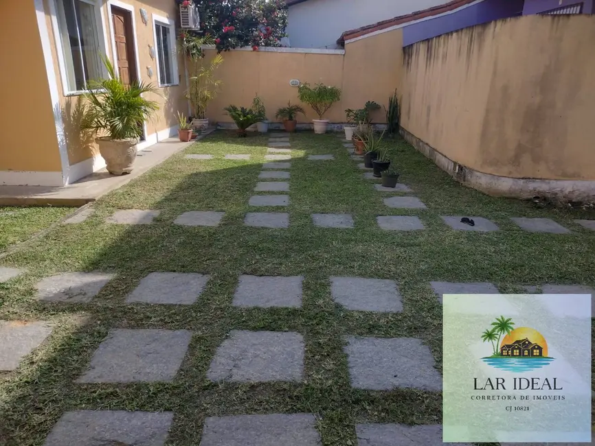 Foto 2 de Casa com 2 quartos à venda em Araruama - RJ
