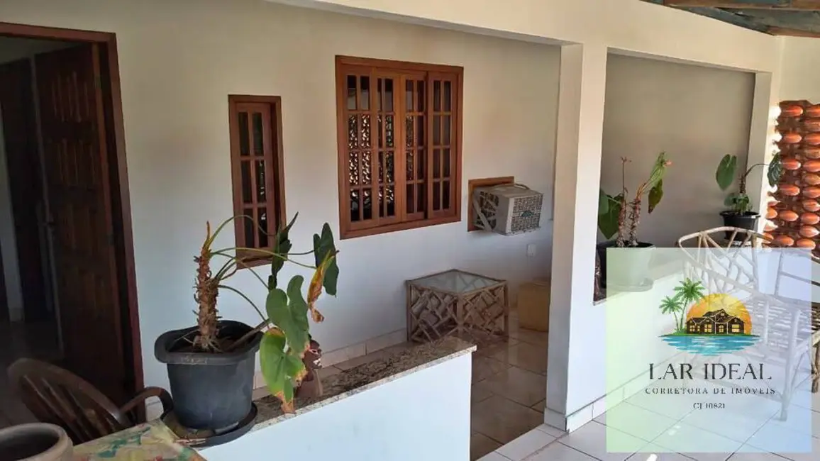 Foto 2 de Casa com 2 quartos à venda em Araruama - RJ