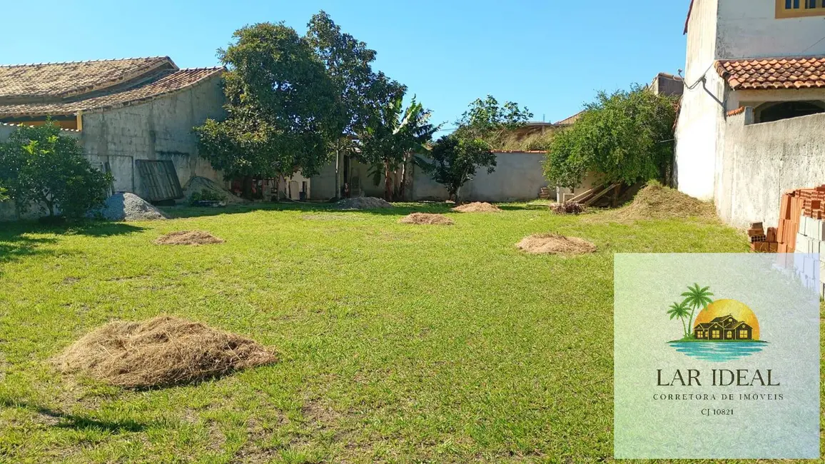 Foto 1 de Terreno / Lote à venda, 450m2 em Araruama - RJ