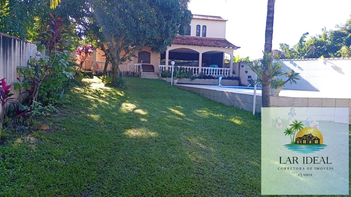 Foto 1 de Casa com 3 quartos à venda em Araruama - RJ