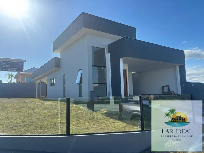 Foto 1 de Casa com 3 quartos à venda em Araruama - RJ
