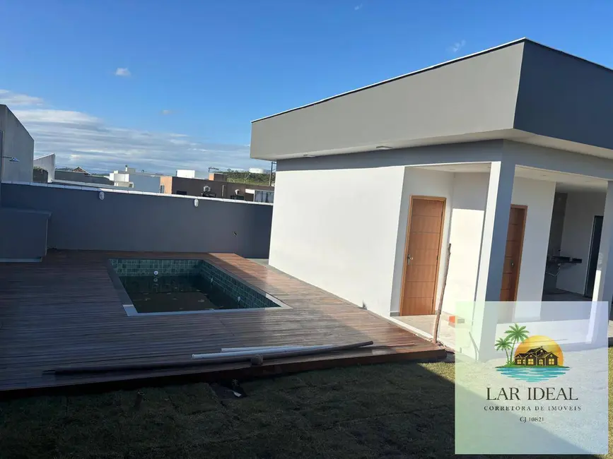 Foto 4 de Casa com 3 quartos à venda em Araruama - RJ