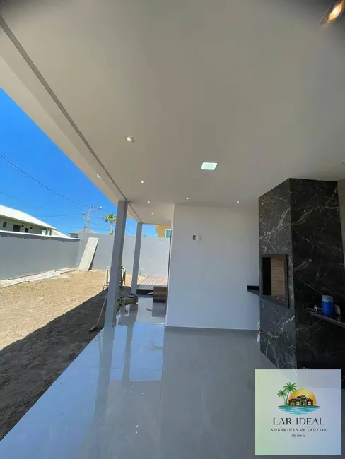 Foto 5 de Casa com 3 quartos à venda em Araruama - RJ