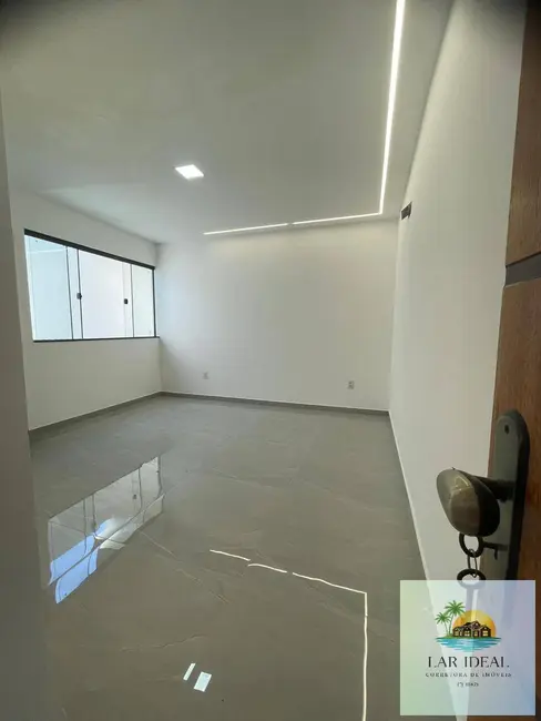 Foto 7 de Casa com 3 quartos à venda em Araruama - RJ