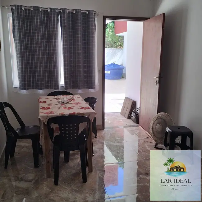 Foto 2 de Casa com 2 quartos à venda em Cabo Frio - RJ