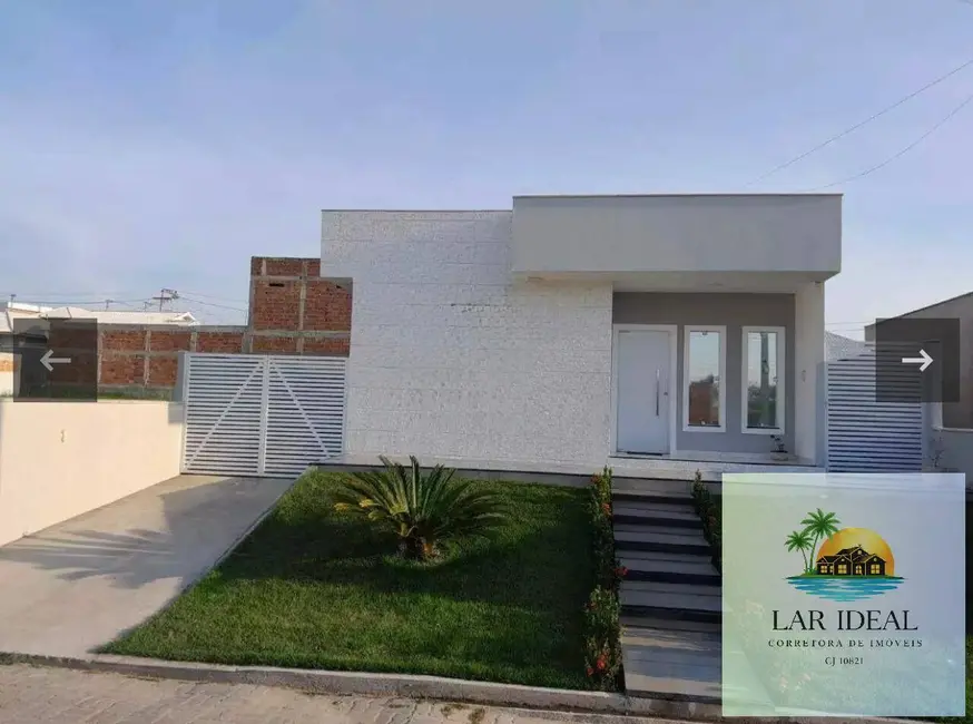 Foto 1 de Casa com 3 quartos à venda, 129m2 em Araruama - RJ