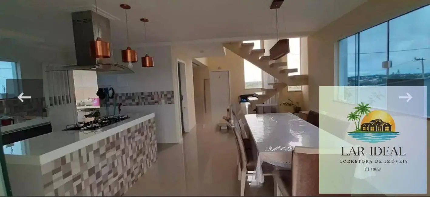 Foto 9 de Casa com 3 quartos à venda, 185m2 em Araruama - RJ