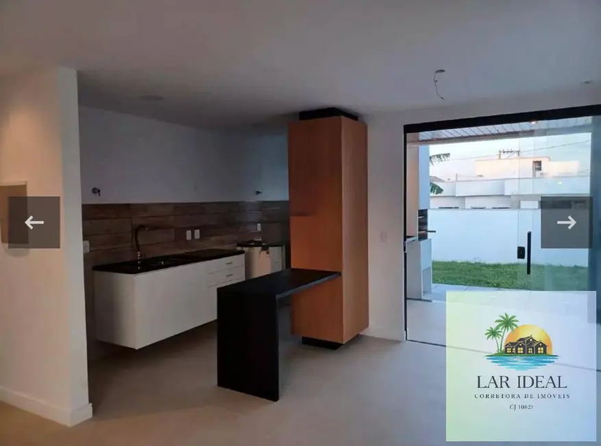 Foto 4 de Casa com 3 quartos à venda, 360m2 em Araruama - RJ