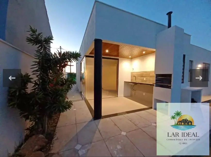 Foto 2 de Casa com 3 quartos à venda, 360m2 em Araruama - RJ