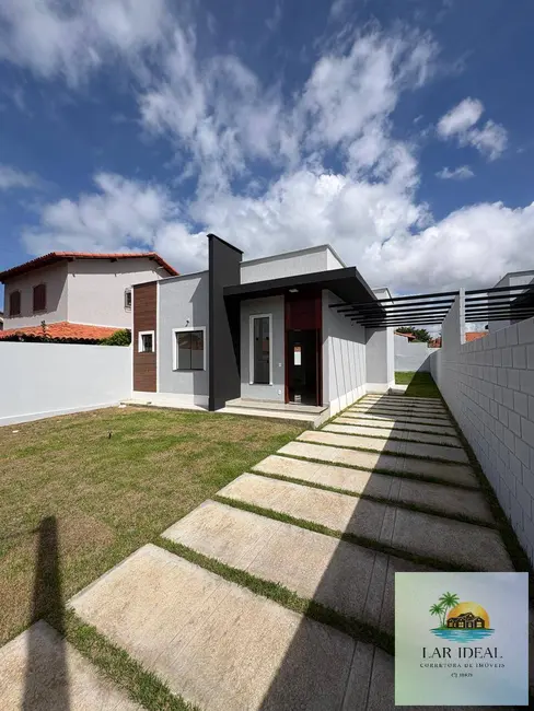 Foto 1 de Casa com 2 quartos à venda, 300m2 em Araruama - RJ