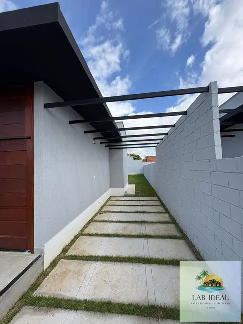 Foto 6 de Casa com 2 quartos à venda, 300m2 em Araruama - RJ