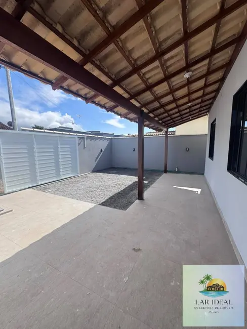 Casa com 2 quartos para alugar em Cabo Frio - RJ - imagem 2 Foto 2 de Casa com 2 quartos para alugar em Cabo Frio - RJ