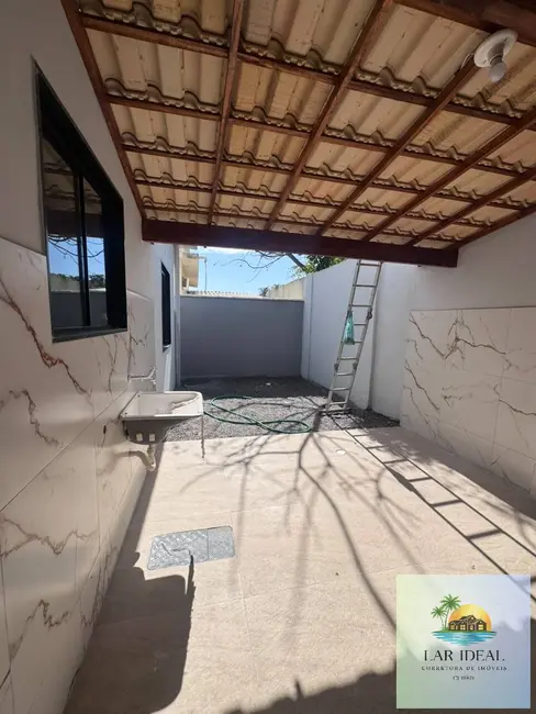 Casa com 2 quartos para alugar em Cabo Frio - RJ - imagem 3 Foto 3 de Casa com 2 quartos para alugar em Cabo Frio - RJ