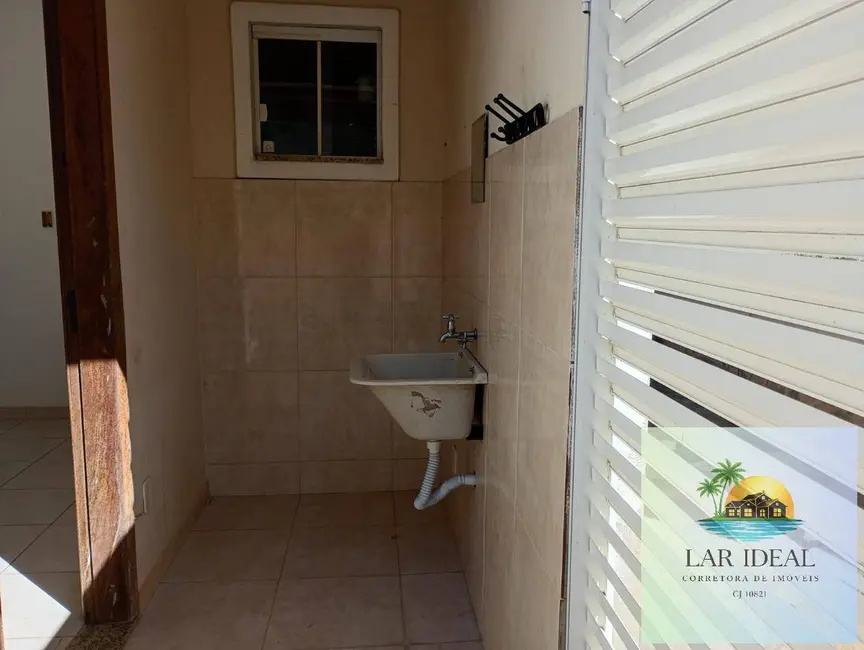 Foto 3 de Casa com 2 quartos à venda, 90m2 em Rio Das Ostras - RJ