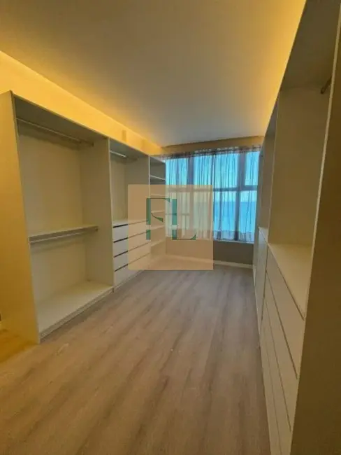 Apartamento com 4 quartos para alugar, 325m2 em Boa Viagem, Recife - PE - imagem 6 Foto 6 de Apartamento com 4 quartos para alugar, 325m2 em Boa Viagem, Recife - PE