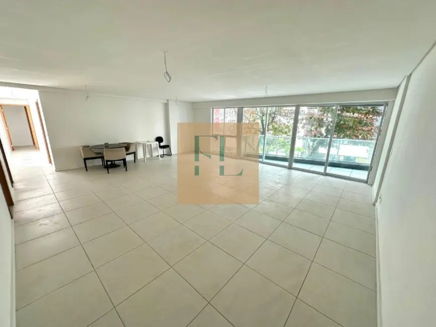 Apartamento com 4 quartos à venda, 152m2 em Boa Viagem, Recife - PE - imagem 1 Foto 1 de Apartamento com 4 quartos à venda, 152m2 em Boa Viagem, Recife - PE