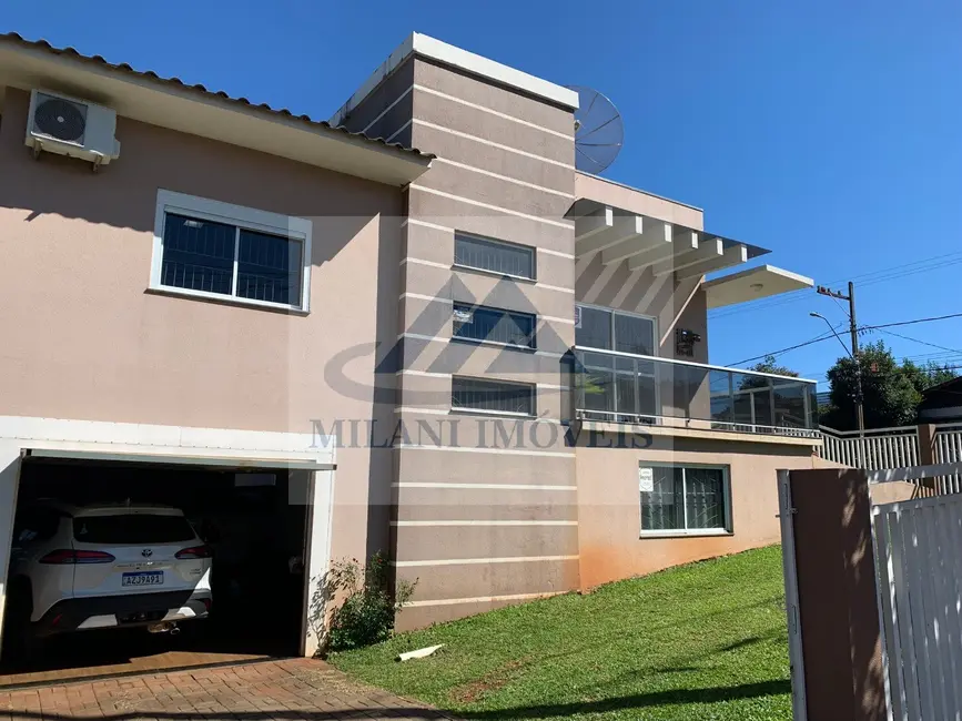 Foto 2 de Casa com 3 quartos à venda, 190m2 em Santo Antonio Do Sudoeste - PR