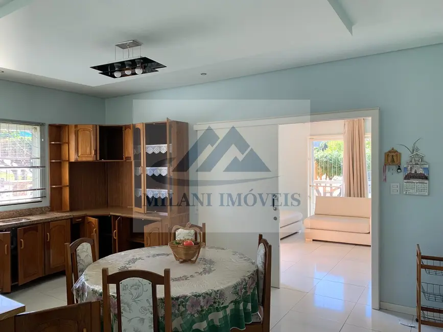 Foto 1 de Casa com 3 quartos à venda, 190m2 em Santo Antonio Do Sudoeste - PR