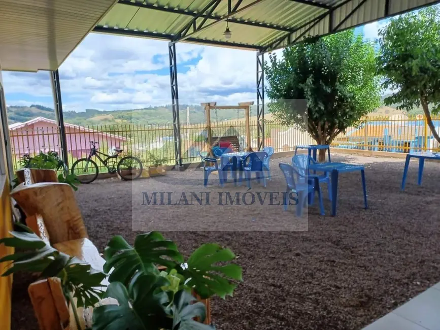 Foto 2 de Casa com 2 quartos à venda, 180m2 em Santo Antonio Do Sudoeste - PR