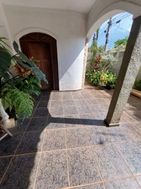 Casa com 3 quartos para alugar em Sao Jose Do Rio Preto - SP - imagem 3 Foto 3 de Casa com 3 quartos para alugar em Sao Jose Do Rio Preto - SP