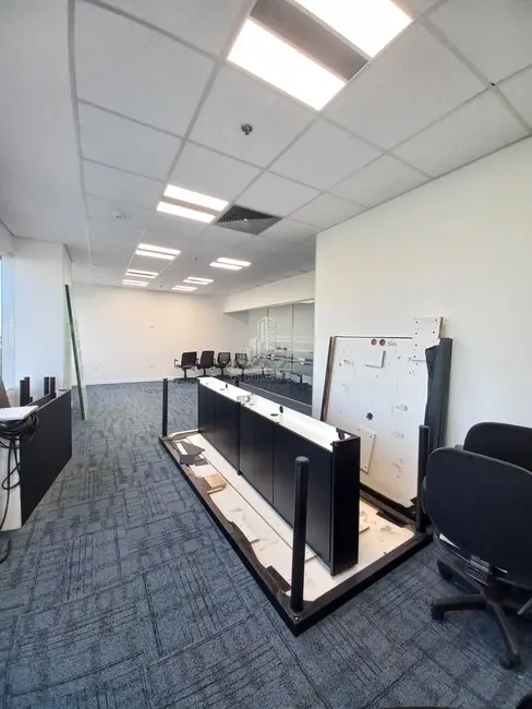 Foto 4 de Sala Comercial para alugar, 1000m2 em Alphaville Industrial, Barueri - SP