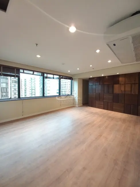 Foto 1 de Sala Comercial para alugar, 224m2 em Alphaville Industrial, Barueri - SP