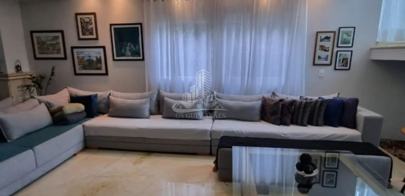 Casa com 4 quartos para alugar, 450m2 em Alphaville Conde II, Barueri - SP - imagem 3 Foto 3 de Casa com 4 quartos para alugar, 450m2 em Alphaville Conde II, Barueri - SP