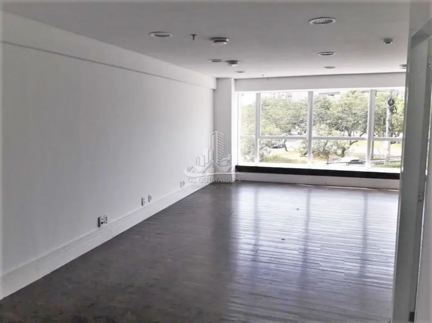 Foto 1 de Sala Comercial para alugar, 51m2 em Green Valley Alphaville, Barueri - SP