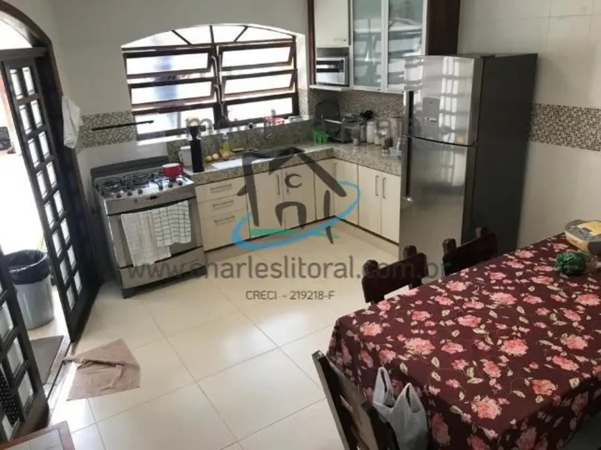 Foto 3 de Casa com 5 quartos à venda, 256m2 em Park Imperial, Caraguatatuba - SP