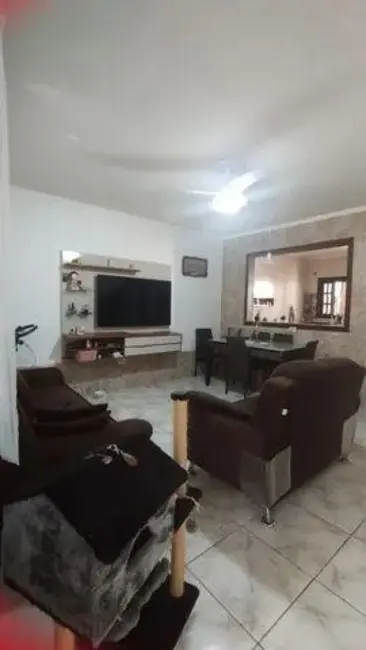 Casa com 2 quartos à venda, 120m2 em Prainha, Caraguatatuba - SP - imagem 4 Foto 4 de Casa com 2 quartos à venda, 120m2 em Prainha, Caraguatatuba - SP