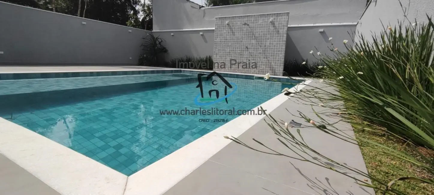 Casa com 3 quartos à venda, 230m2 em Praia da Mococa, Caraguatatuba - SP - imagem 8 Foto 8 de Casa com 3 quartos à venda, 230m2 em Praia da Mococa, Caraguatatuba - SP