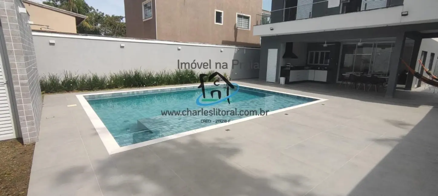 Casa com 3 quartos à venda, 230m2 em Praia da Mococa, Caraguatatuba - SP - imagem 5 Foto 5 de Casa com 3 quartos à venda, 230m2 em Praia da Mococa, Caraguatatuba - SP