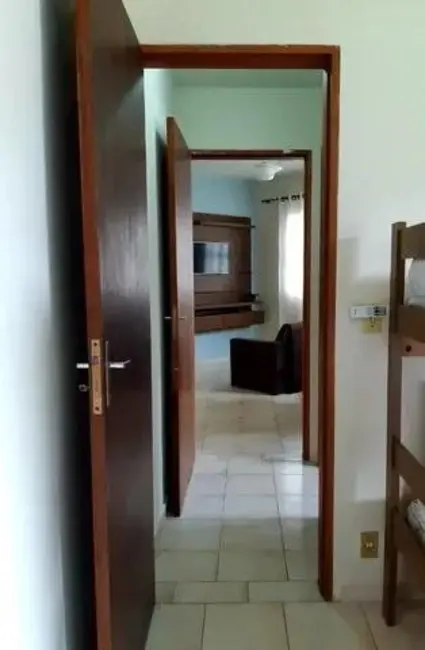Foto 3 de Apartamento com 1 quarto à venda, 30m2 em Massaguaçu, Caraguatatuba - SP