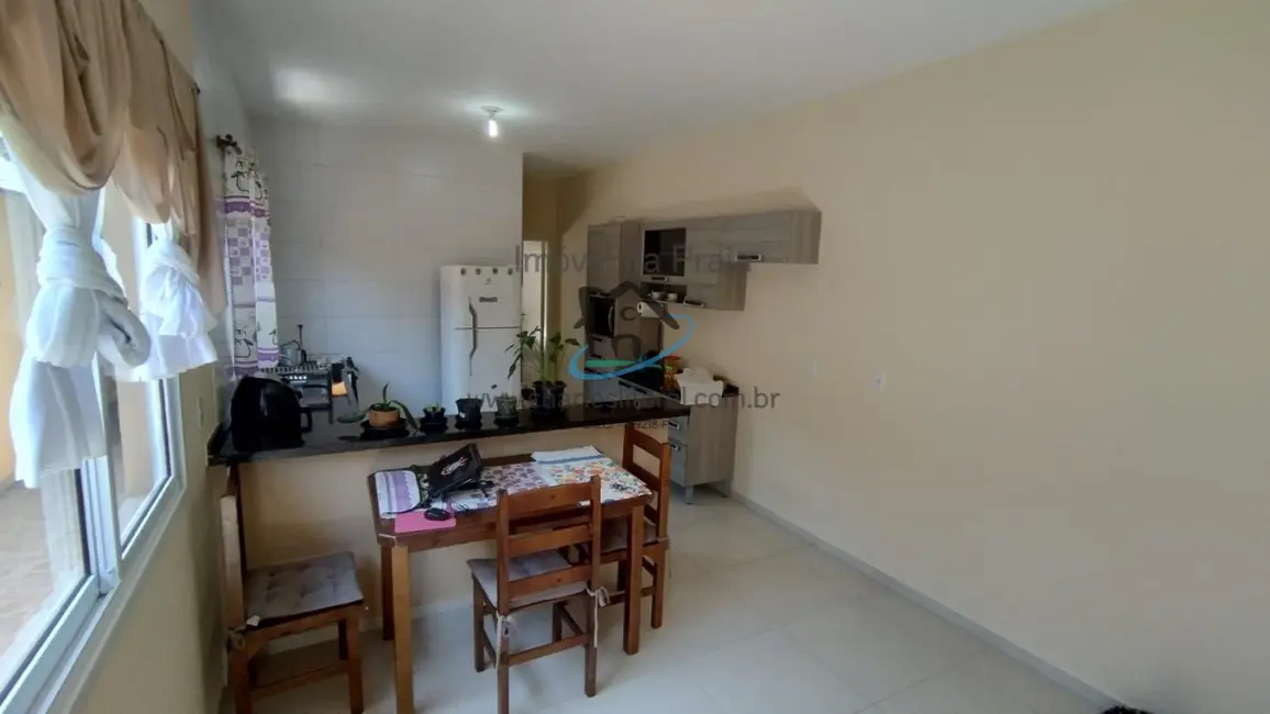 Casa com 2 quartos à venda, 55m2 em Balneário dos Golfinhos, Caraguatatuba - SP - imagem 4 Foto 4 de Casa com 2 quartos à venda, 55m2 em Balneário dos Golfinhos, Caraguatatuba - SP