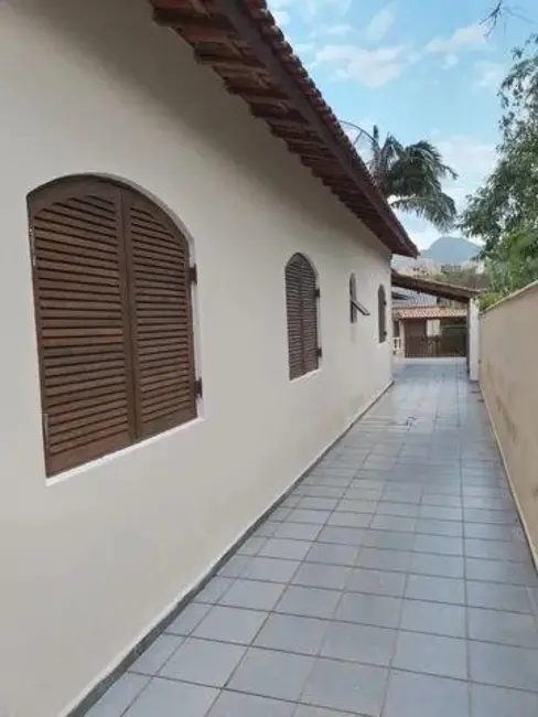 Foto 6 de Casa com 3 quartos à venda, 191m2 em Ubatuba - SP