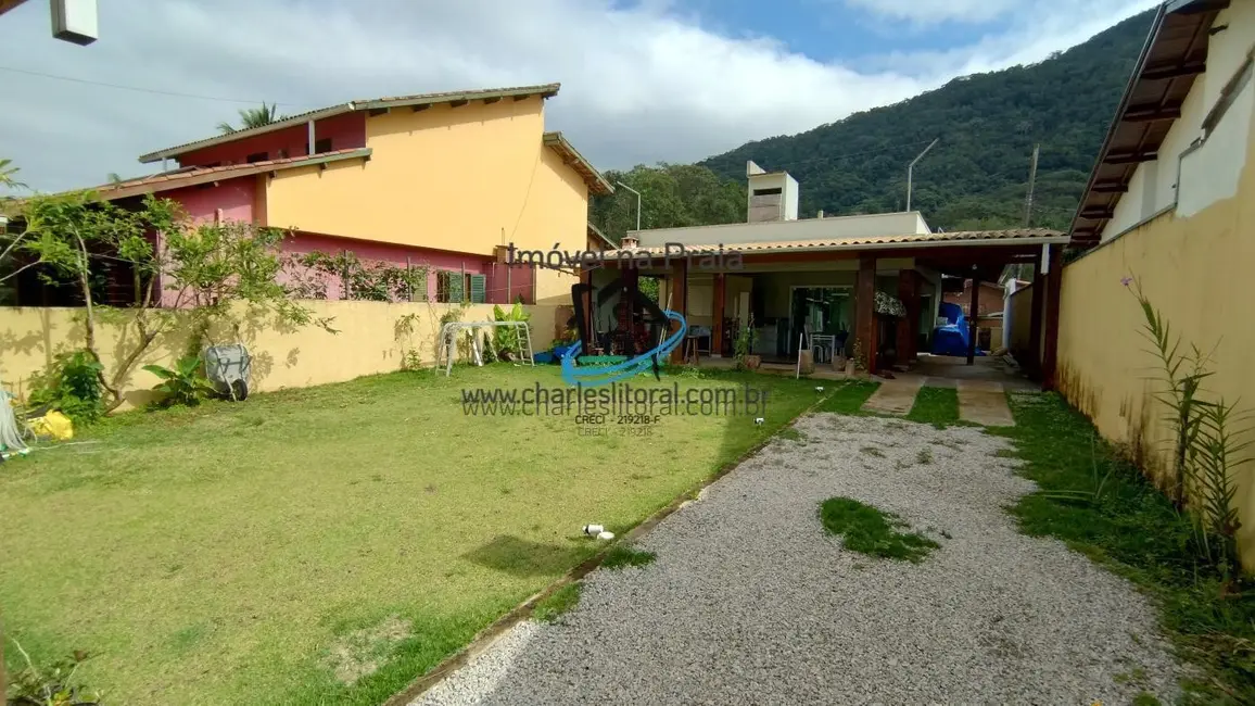 Foto 1 de Casa com 3 quartos à venda, 130m2 em Ubatuba - SP