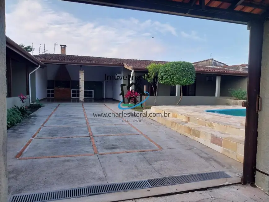 Casa com 3 quartos à venda, 579m2 em Caraguatatuba - SP - imagem 8 Foto 8 de Casa com 3 quartos à venda, 579m2 em Caraguatatuba - SP