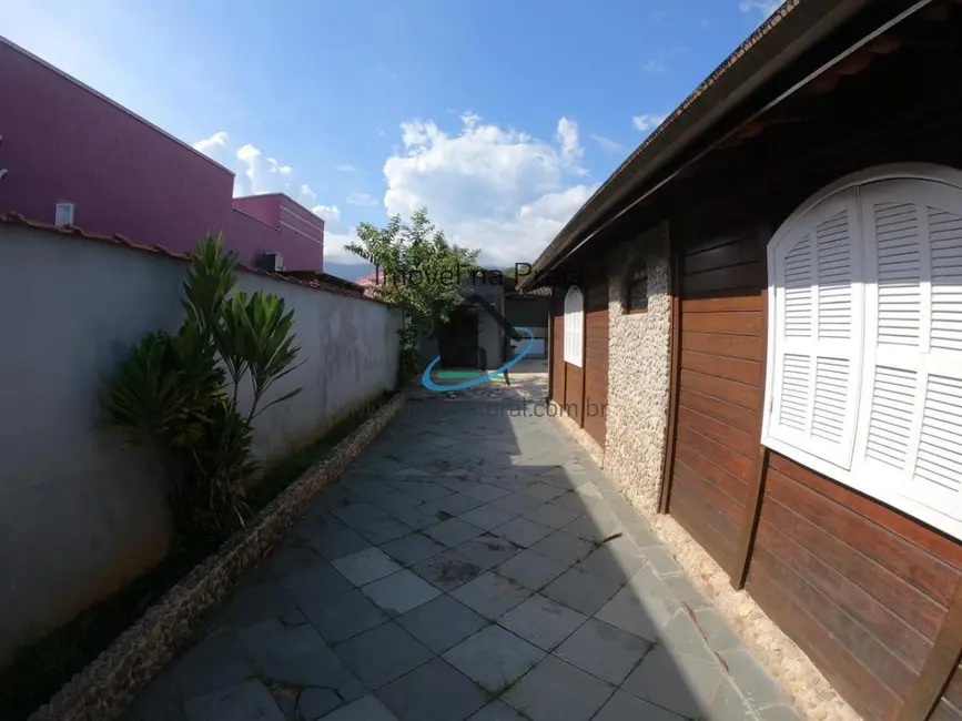 Foto 3 de Casa de Condomínio com 4 quartos à venda, 156m2 em Ubatuba - SP